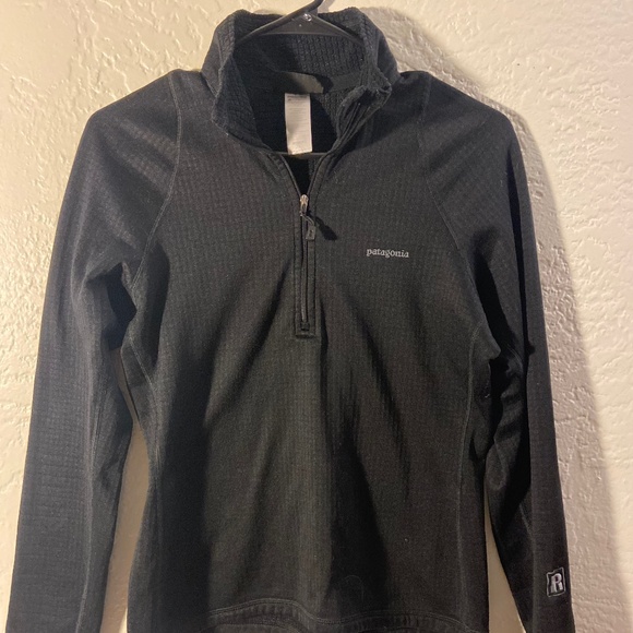 Patagonia Women’s R1 Pullover Quarter Zip Black Size Small - Picture 1 of 3